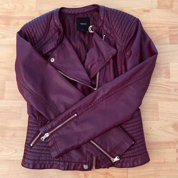 Forever 21 Jackets & Blazers - Faux leather maroon jacket